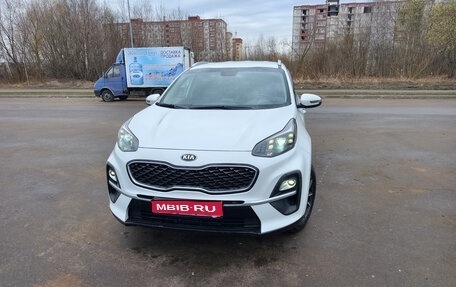 KIA Sportage IV рестайлинг, 2020 год, 2 100 000 рублей, 1 фотография