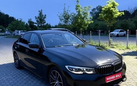 BMW 3 серия, 2019 год, 3 300 000 рублей, 1 фотография
