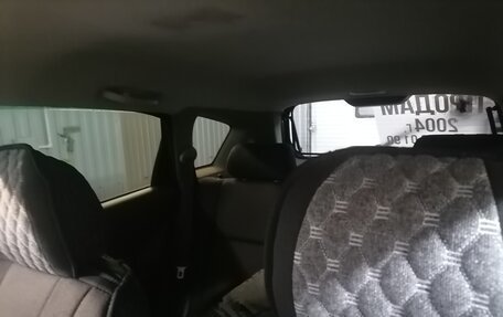 Pontiac Vibe II, 2004 год, 559 000 рублей, 9 фотография