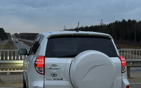 Toyota RAV4, 2011 год, 1 650 000 рублей, 5 фотография