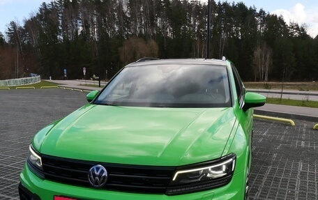 Volkswagen Tiguan II, 2019 год, 4 100 000 рублей, 2 фотография