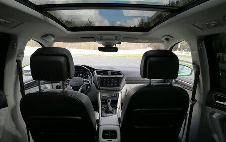 Volkswagen Tiguan II, 2019 год, 4 100 000 рублей, 28 фотография