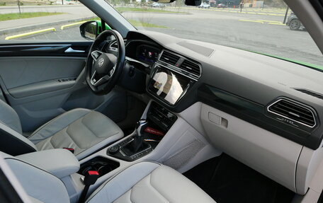 Volkswagen Tiguan II, 2019 год, 4 100 000 рублей, 25 фотография