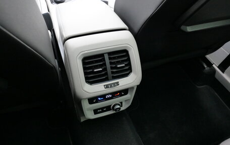 Volkswagen Tiguan II, 2019 год, 4 100 000 рублей, 29 фотография