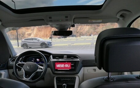 Volkswagen Tiguan II, 2019 год, 4 100 000 рублей, 24 фотография