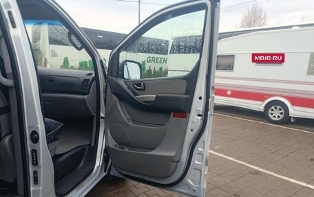 Hyundai Grand Starex Grand Starex I рестайлинг 2, 2009 год, 1 250 000 рублей, 13 фотография