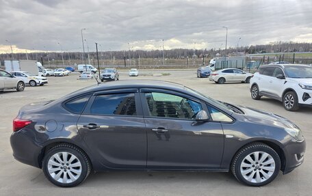 Opel Astra J, 2013 год, 800 000 рублей, 4 фотография