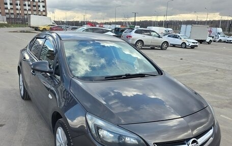Opel Astra J, 2013 год, 800 000 рублей, 2 фотография