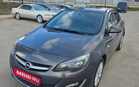 Opel Astra J, 2013 год, 800 000 рублей, 10 фотография