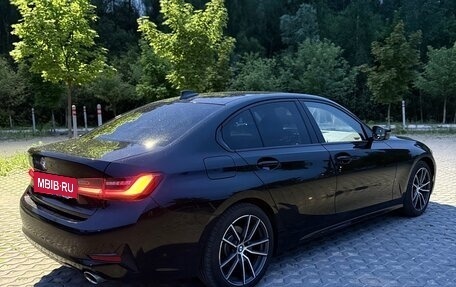 BMW 3 серия, 2019 год, 3 300 000 рублей, 3 фотография
