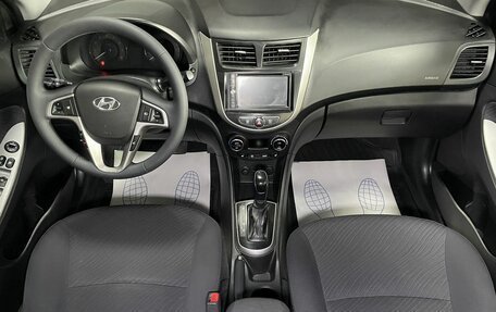 Hyundai Solaris II рестайлинг, 2014 год, 950 000 рублей, 17 фотография