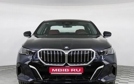 BMW 5 серия, 2025 год, 10 000 000 рублей, 2 фотография