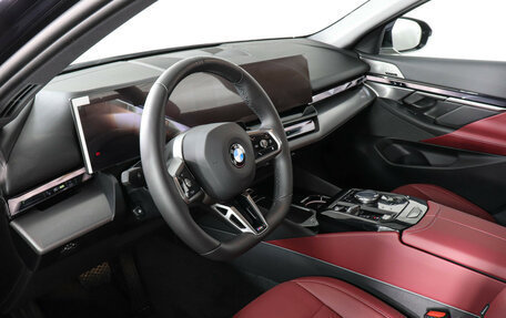 BMW 5 серия, 2025 год, 10 000 000 рублей, 18 фотография