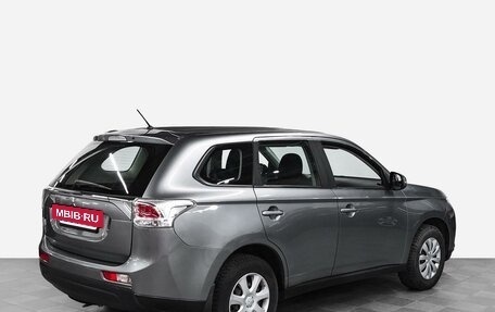 Mitsubishi Outlander III рестайлинг 3, 2013 год, 1 435 000 рублей, 3 фотография