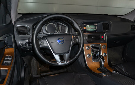 Volvo S60 Cross Country, 2017 год, 2 450 000 рублей, 6 фотография