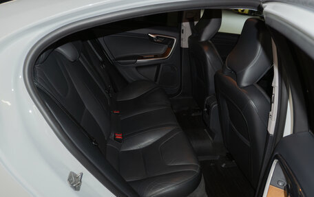 Volvo S60 Cross Country, 2017 год, 2 450 000 рублей, 7 фотография