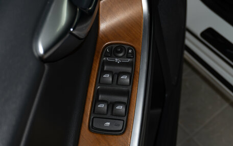 Volvo S60 Cross Country, 2017 год, 2 450 000 рублей, 14 фотография