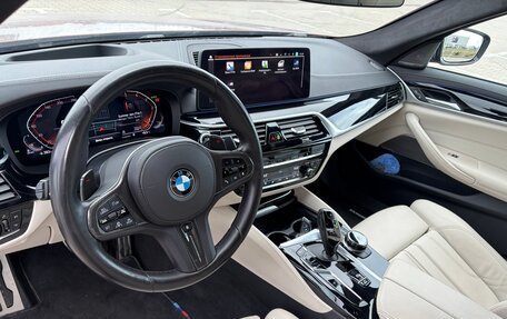 BMW 5 серия, 2021 год, 5 800 000 рублей, 13 фотография