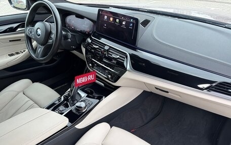 BMW 5 серия, 2021 год, 5 800 000 рублей, 11 фотография