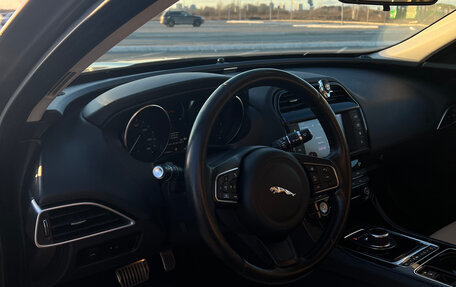 Jaguar XE I рестайлинг, 2016 год, 2 150 000 рублей, 13 фотография