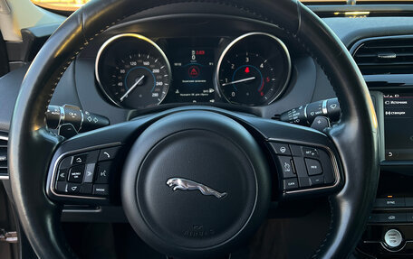 Jaguar XE I рестайлинг, 2016 год, 2 150 000 рублей, 14 фотография