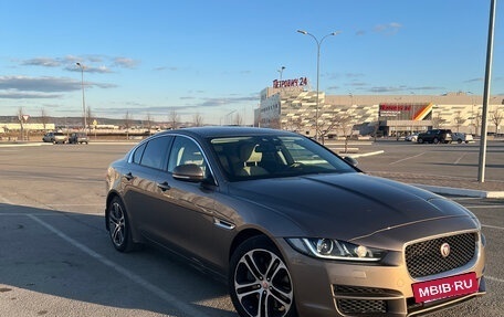 Jaguar XE I рестайлинг, 2016 год, 2 150 000 рублей, 3 фотография