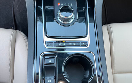 Jaguar XE I рестайлинг, 2016 год, 2 150 000 рублей, 18 фотография