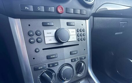 Opel Antara I, 2012 год, 1 100 000 рублей, 17 фотография