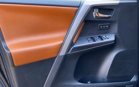 Toyota RAV4, 2017 год, 2 599 000 рублей, 18 фотография