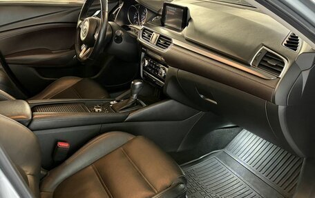 Mazda 6, 2017 год, 2 200 000 рублей, 29 фотография