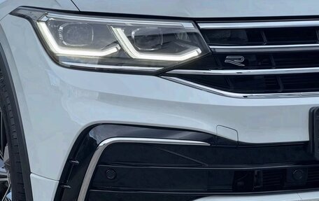 Volkswagen Tiguan II, 2023 год, 3 175 000 рублей, 2 фотография