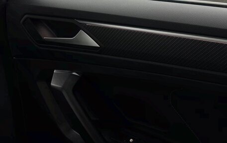 Volkswagen Tiguan II, 2023 год, 3 175 000 рублей, 15 фотография