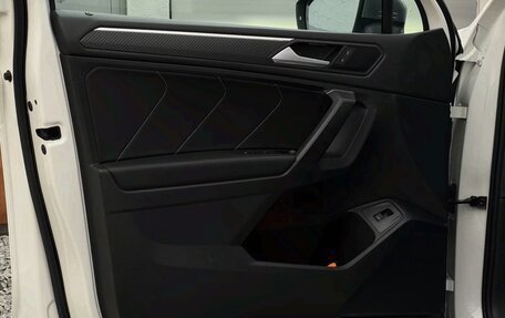 Volkswagen Tiguan II, 2023 год, 3 175 000 рублей, 30 фотография