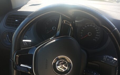 Volkswagen Polo VI (EU Market), 2017 год, 1 000 000 рублей, 11 фотография