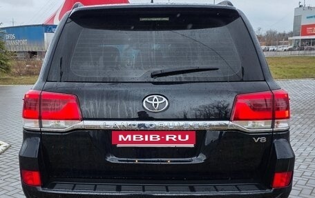 Toyota Land Cruiser 200, 2015 год, 5 400 000 рублей, 7 фотография