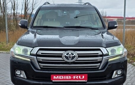 Toyota Land Cruiser 200, 2015 год, 5 400 000 рублей, 3 фотография