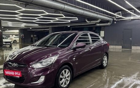 Hyundai Solaris II рестайлинг, 2013 год, 650 000 рублей, 4 фотография
