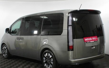 Hyundai Staria, 2022 год, 5 250 000 рублей, 8 фотография