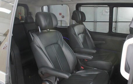 Hyundai Staria, 2022 год, 5 250 000 рублей, 24 фотография