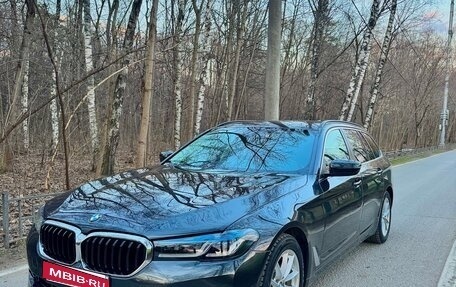 BMW 5 серия, 2021 год, 3 490 000 рублей, 1 фотография