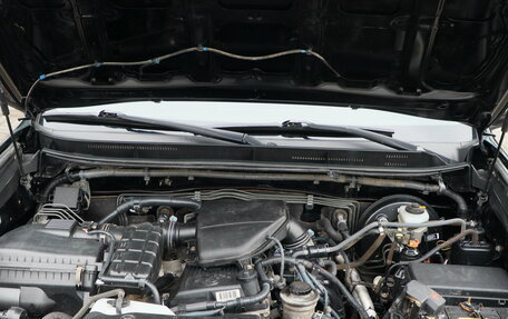 Toyota Land Cruiser Prado 150 рестайлинг 2, 2014 год, 2 950 000 рублей, 21 фотография