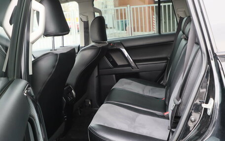 Toyota Land Cruiser Prado 150 рестайлинг 2, 2014 год, 2 950 000 рублей, 17 фотография