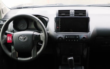 Toyota Land Cruiser Prado 150 рестайлинг 2, 2014 год, 2 950 000 рублей, 9 фотография