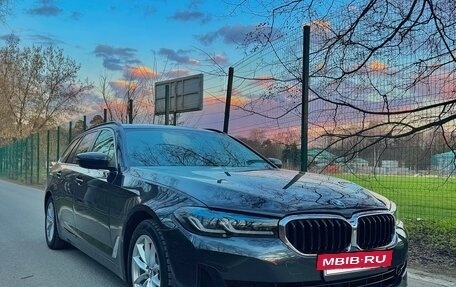 BMW 5 серия, 2021 год, 3 490 000 рублей, 4 фотография