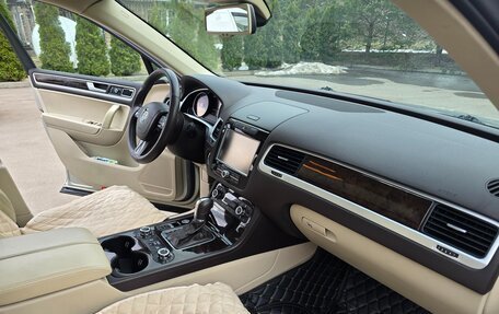 Volkswagen Touareg III, 2012 год, 1 750 000 рублей, 17 фотография