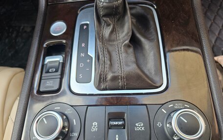 Volkswagen Touareg III, 2012 год, 1 750 000 рублей, 21 фотография