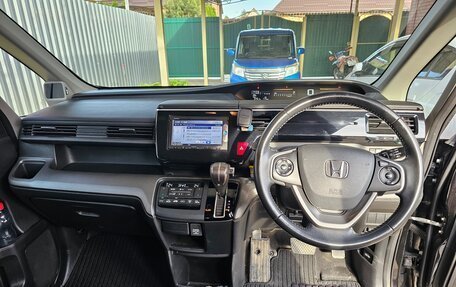 Honda Stepwgn IV, 2015 год, 1 900 000 рублей, 6 фотография