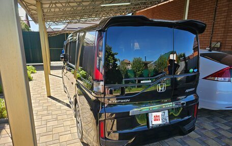 Honda Stepwgn IV, 2015 год, 1 900 000 рублей, 18 фотография