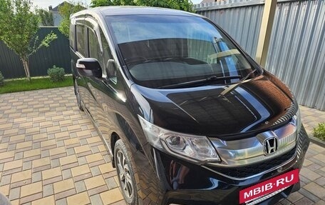 Honda Stepwgn IV, 2015 год, 1 900 000 рублей, 15 фотография