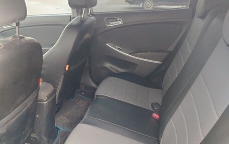 Hyundai Solaris II рестайлинг, 2014 год, 850 000 рублей, 5 фотография